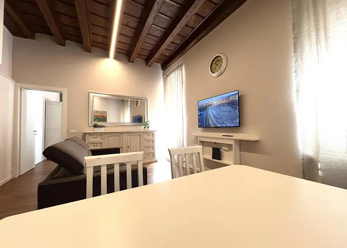 Arena Interno 5 דירה ורונה
